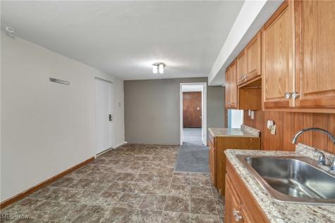 15800 Holland Road Brook Park OH 44142