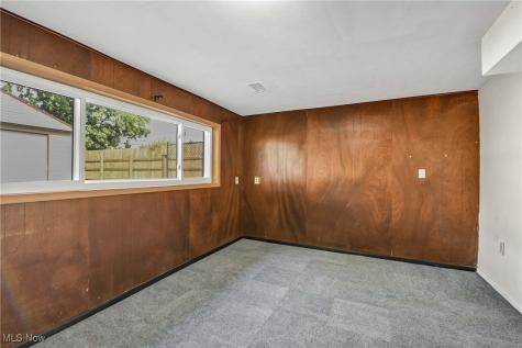 15800 Holland Road Brook Park OH 44142