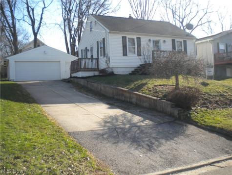 332 Lincoln Avenue Barberton OH 44203