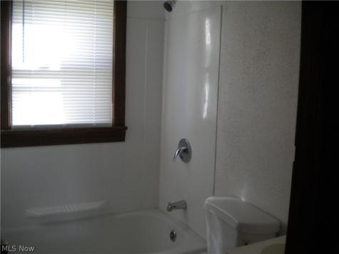 332 Lincoln Avenue Barberton OH 44203