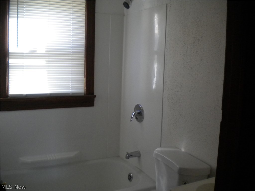 332 Lincoln Avenue Barberton OH 44203