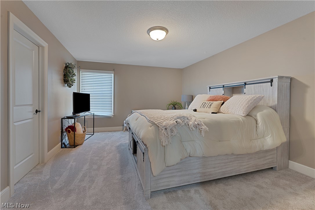 7245 Hanbury Close Canfield OH 44406