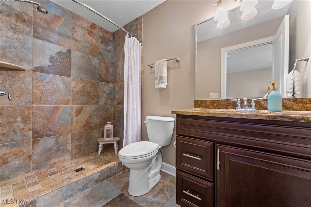 7245 Hanbury Close Canfield OH 44406