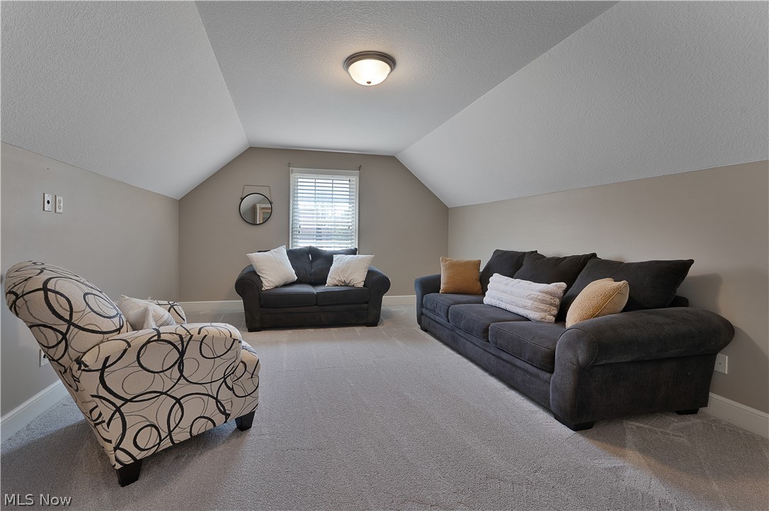 7245 Hanbury Close Canfield OH 44406