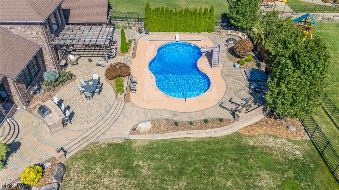 7245 Hanbury Close Canfield OH 44406