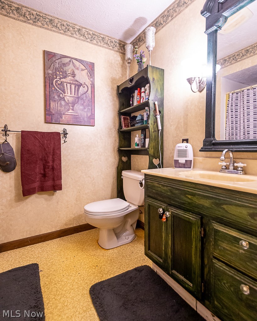 17404 Vermont Street Grafton OH 44044