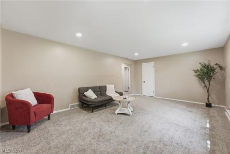 5111 Nave Street SW Canton OH 44706