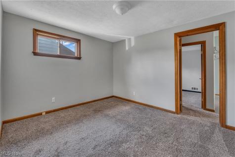 1542 Lynn Avenue Youngstown OH 44514