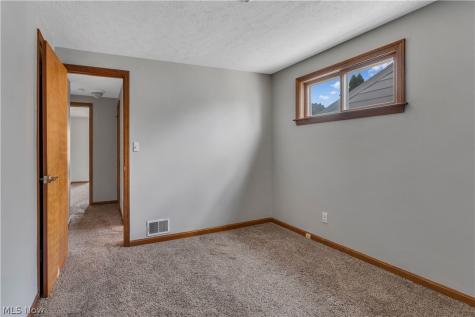 1542 Lynn Avenue Youngstown OH 44514