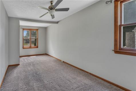 1542 Lynn Avenue Youngstown OH 44514