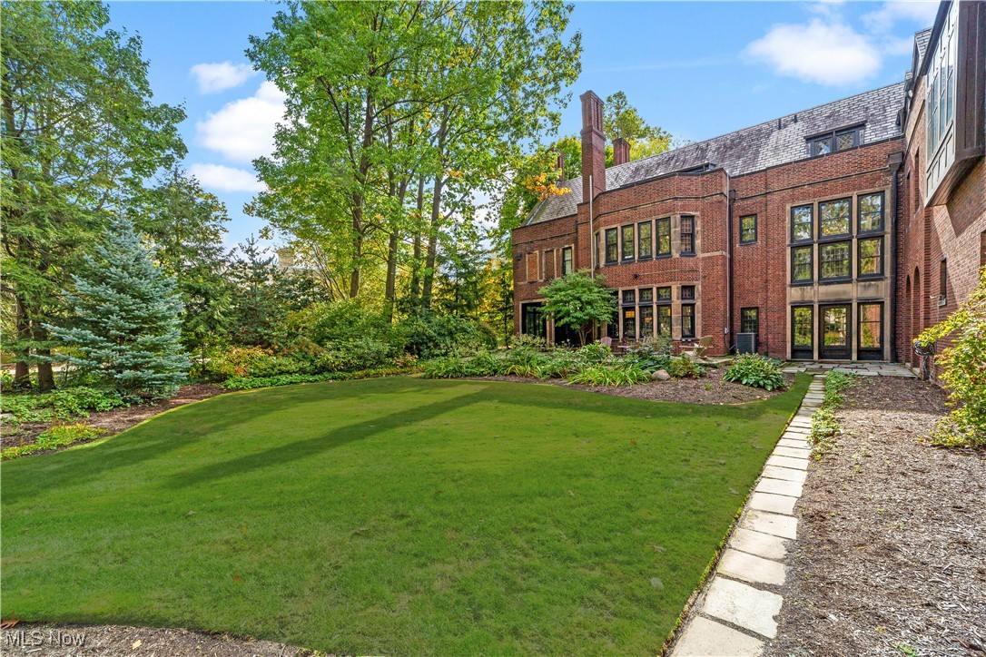 2965 Fairmount Boulevard Cleveland Heights OH 44118