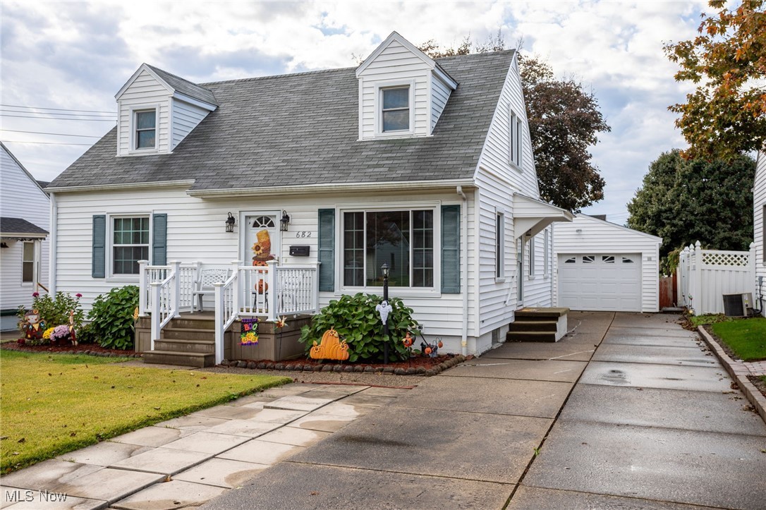 682 E Catawba Avenue Akron OH 44306