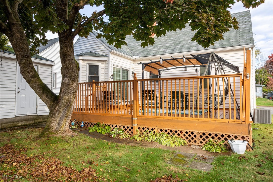 682 E Catawba Avenue Akron OH 44306