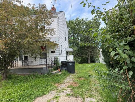 891 Davies Avenue Akron OH 44306