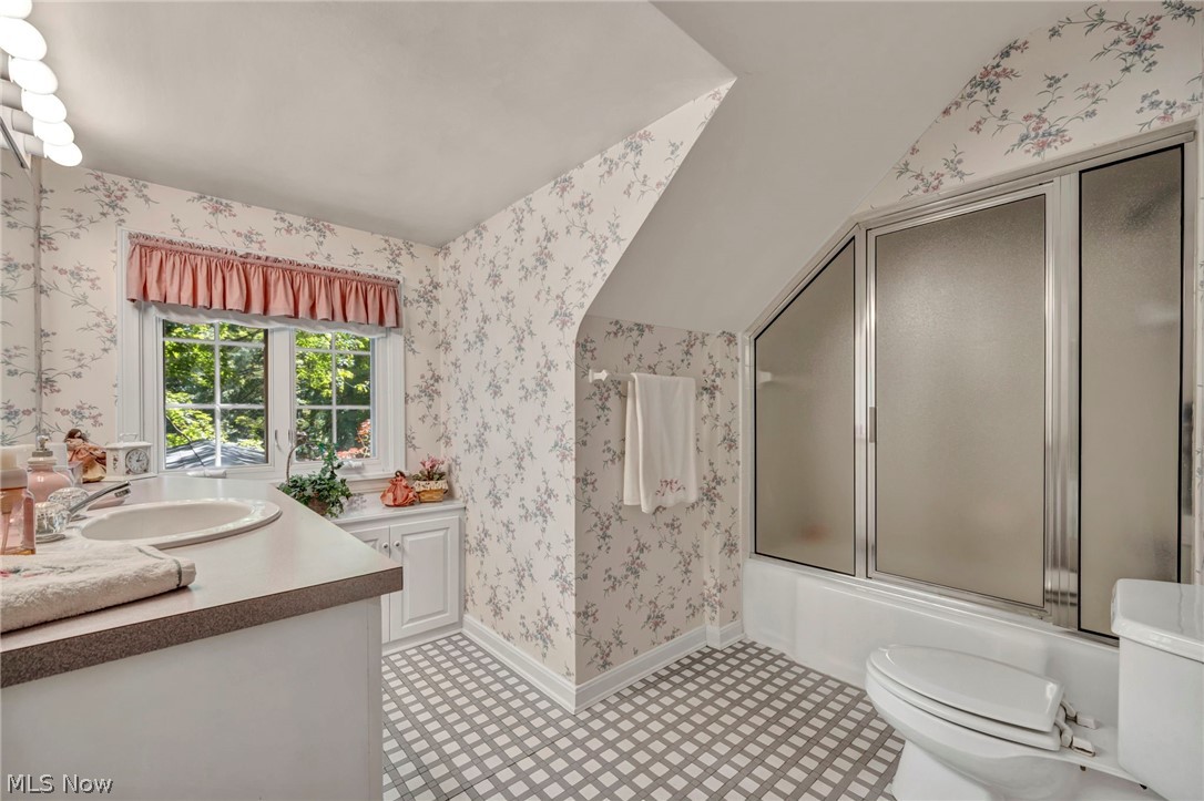 1176 Meadow Spur Drive Akron OH 44333