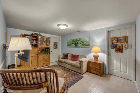 1176 Meadow Spur Drive Akron OH 44333