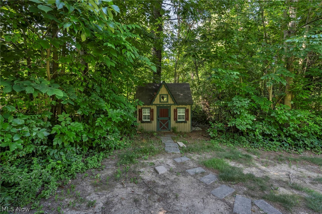 1176 Meadow Spur Drive Akron OH 44333