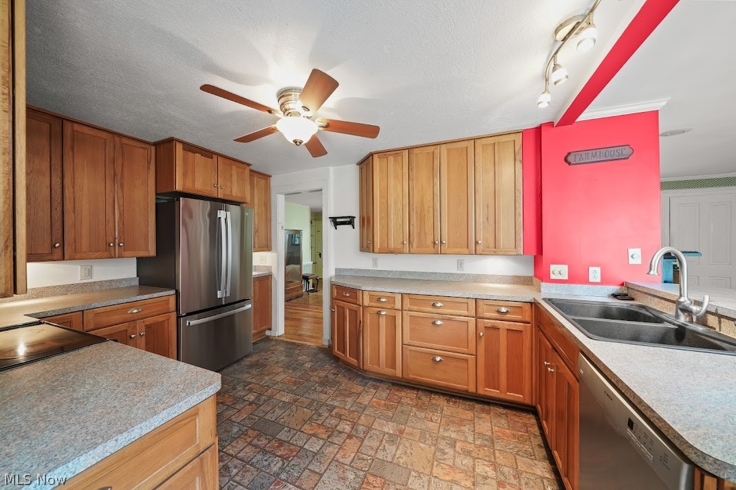 3959 State Route 305 Southington OH 44470
