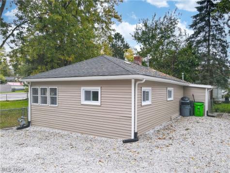 2605 Short Street Lakemore OH 44250