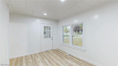 2605 Short Street Lakemore OH 44250