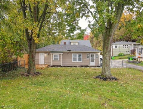2605 Short Street Lakemore OH 44250