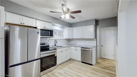 2605 Short Street Lakemore OH 44250