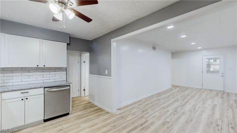 2605 Short Street Lakemore OH 44250