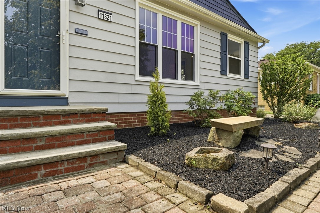 11821 Ronald Drive Parma OH 44130