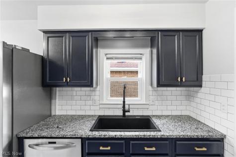 11821 Ronald Drive Parma OH 44130