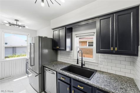 11821 Ronald Drive Parma OH 44130