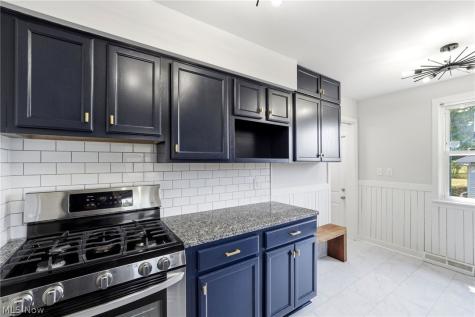 11821 Ronald Drive Parma OH 44130