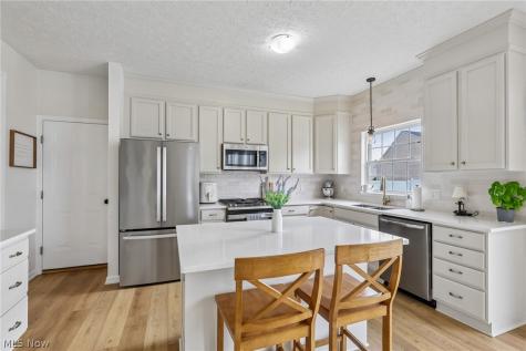 3821 Woodglen Avenue Norton OH 44203