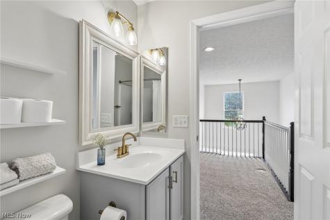 3821 Woodglen Avenue Norton OH 44203