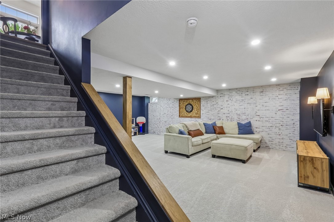3821 Woodglen Avenue Norton OH 44203