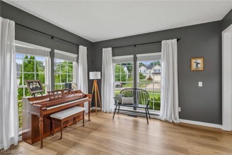 3821 Woodglen Avenue Norton OH 44203