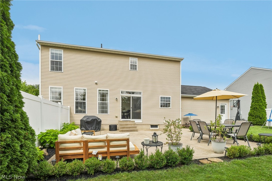 3821 Woodglen Avenue Norton OH 44203