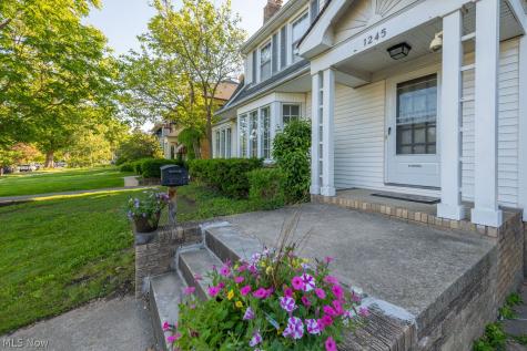 1245 Bunts Road Lakewood OH 44107