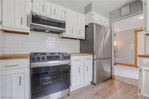 4160 Columbia Road North Olmsted OH 44070