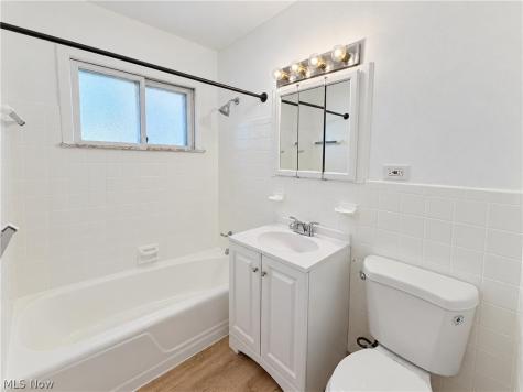 24601 Stephen Avenue Euclid OH 44123