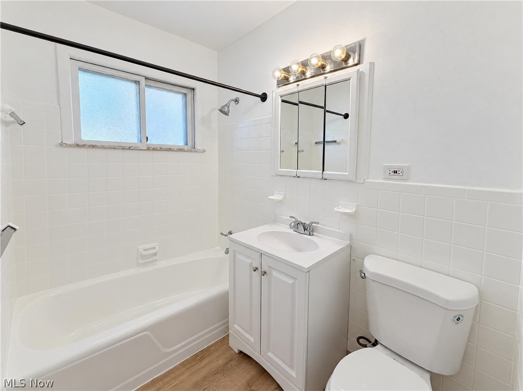 24601 Stephen Avenue Euclid OH 44123