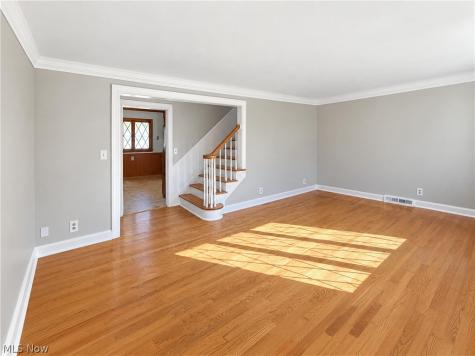 24601 Stephen Avenue Euclid OH 44123