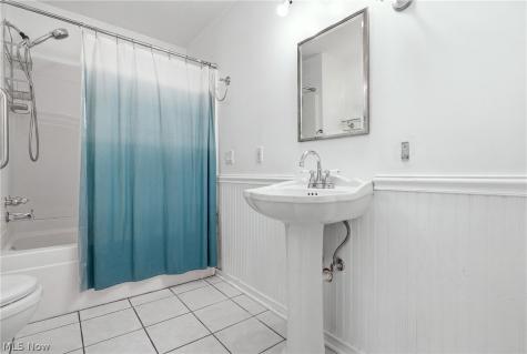 4188 W 219th Street Fairview Park OH 44126