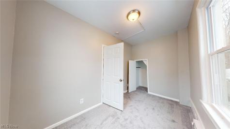 4572 Niessen Court Cleveland OH 44109