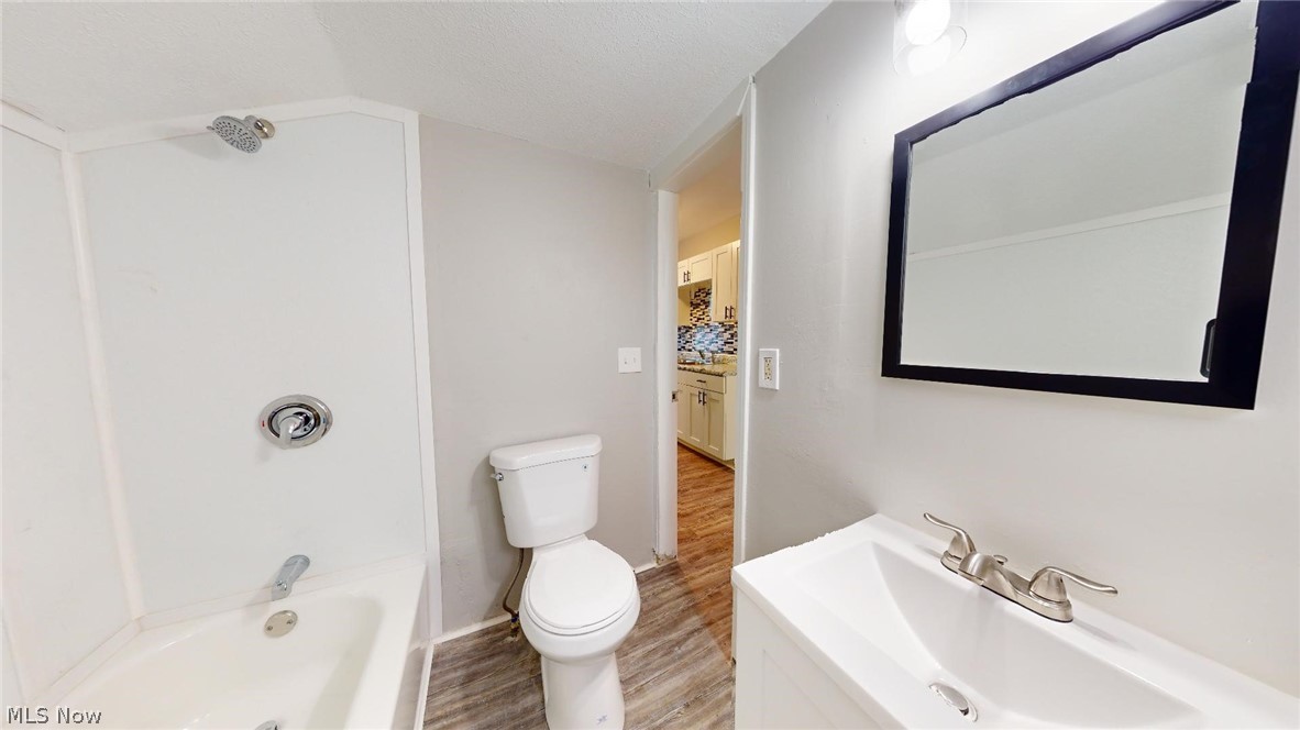 4572 Niessen Court Cleveland OH 44109