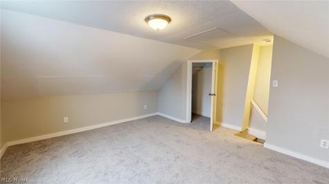 4572 Niessen Court Cleveland OH 44109