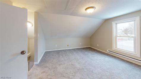 4572 Niessen Court Cleveland OH 44109