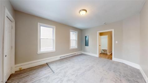 4572 Niessen Court Cleveland OH 44109