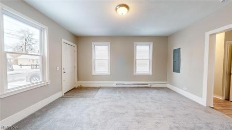 4572 Niessen Court Cleveland OH 44109