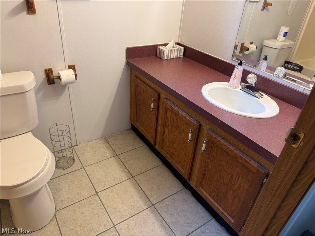202 Connecticut Drive Elyria OH 44035