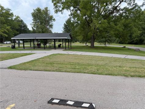 202 Connecticut Drive Elyria OH 44035